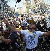 kaiyun-加时末段金州勇士迎来里程碑犹他爵士再遭质疑,西汉姆赛前绝杀压哨看傻球迷的简单介绍